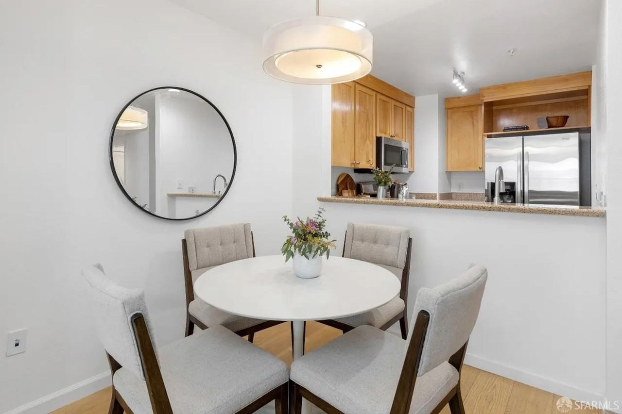 1880 Steiner St #208 - Photo 7 of 20