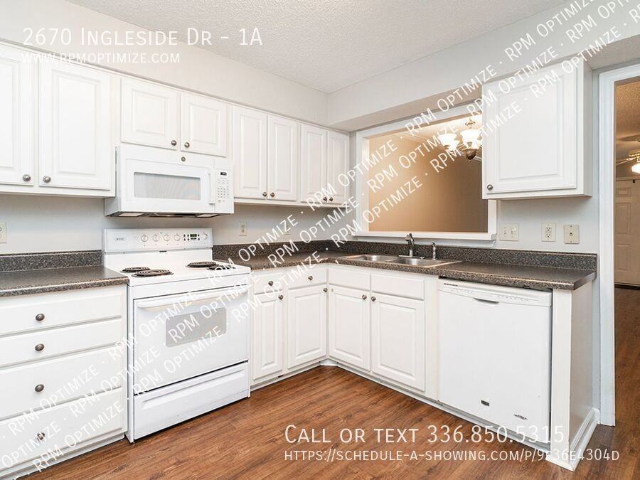 2670 Ingleside Dr #1A - Photo 3 of 37