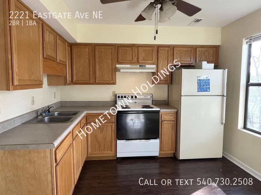 2221 Eastgate Ave Ne - Photo 2 of 8