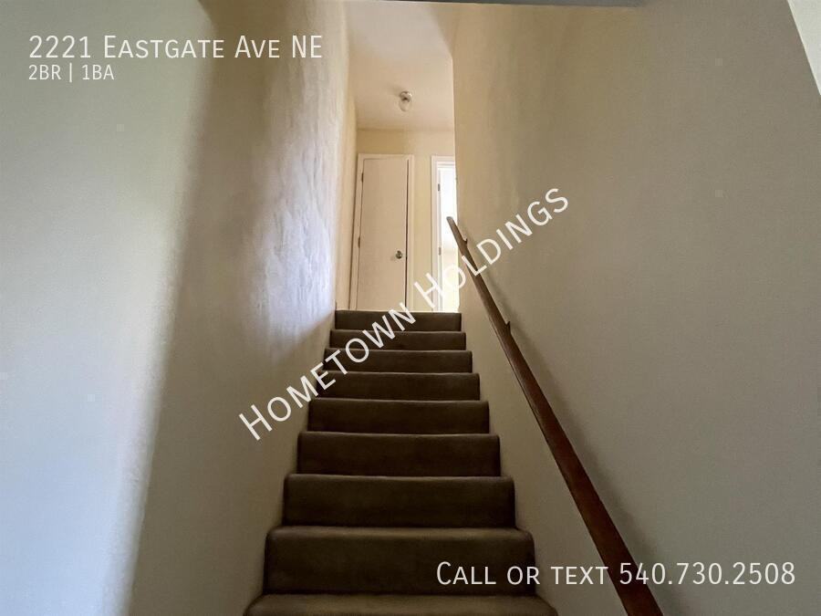 2221 Eastgate Ave Ne - Photo 4 of 8