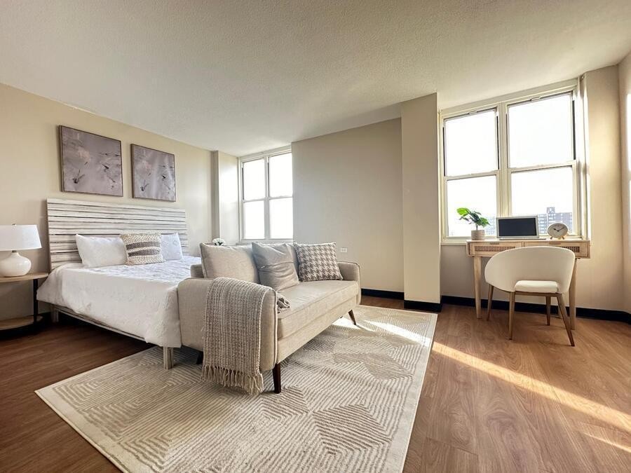 489 W State St #909 - Photo 5 of 10
