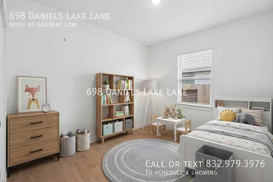 698 Daniels Lake Ln - Photo 6 of 27