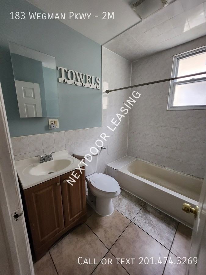183 Wegman Pkwy #2M - Photo 2 of 7
