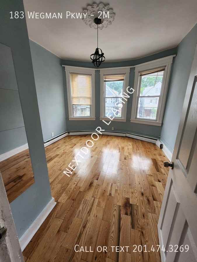 183 Wegman Pkwy #2M - Photo 4 of 7