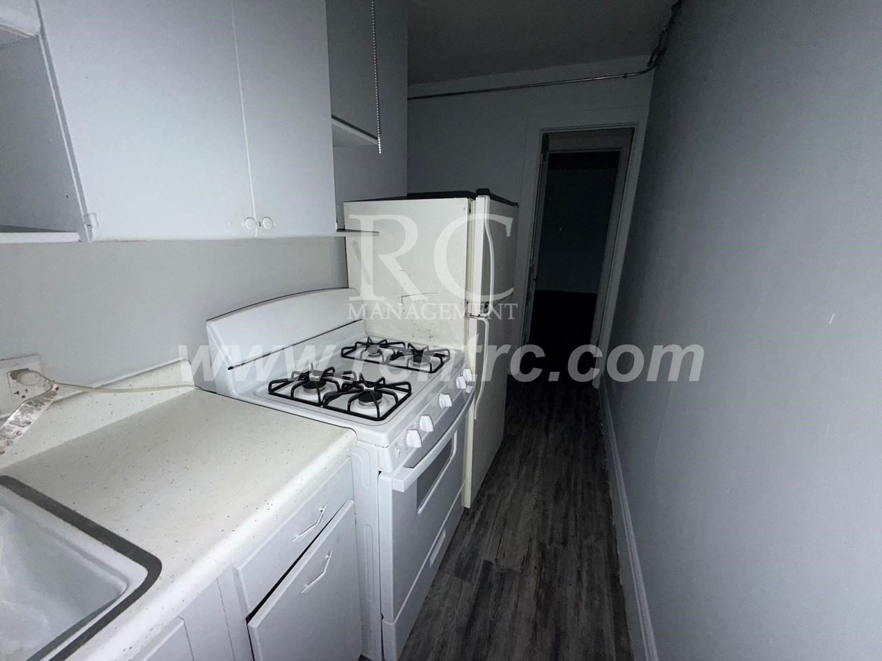 1124 N Walnut St Apt 3 #N - Photo 3 of 7