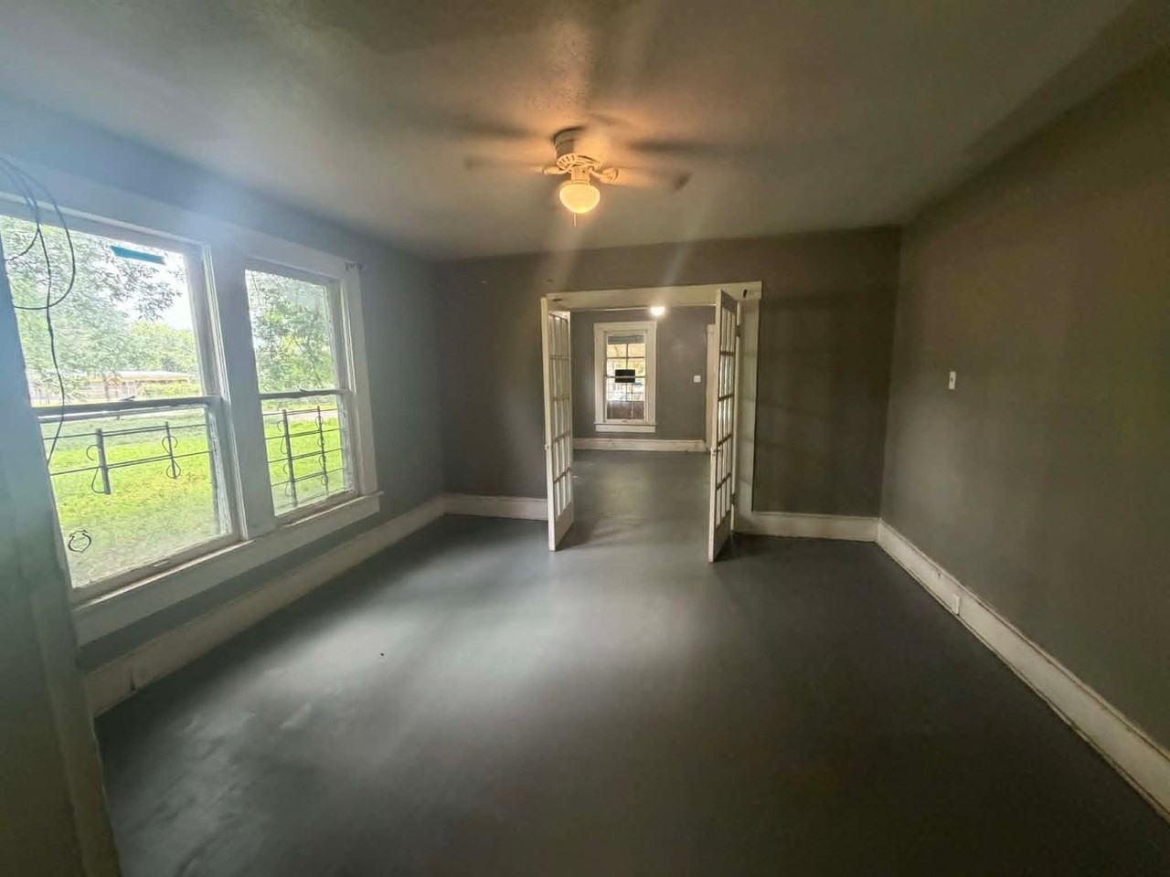 360 E 69th St - Photo 3 of 7
