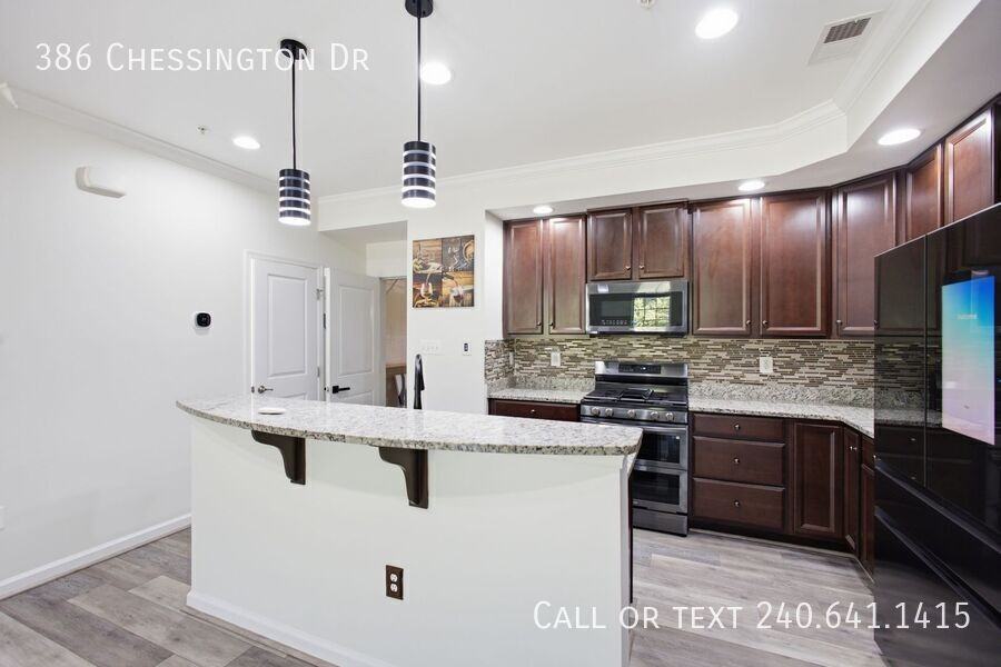 386 Chessington Dr - Photo 3 of 23