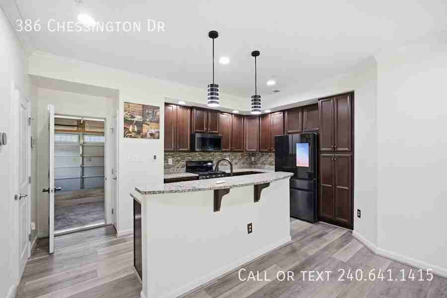 386 Chessington Dr - Photo 6 of 23