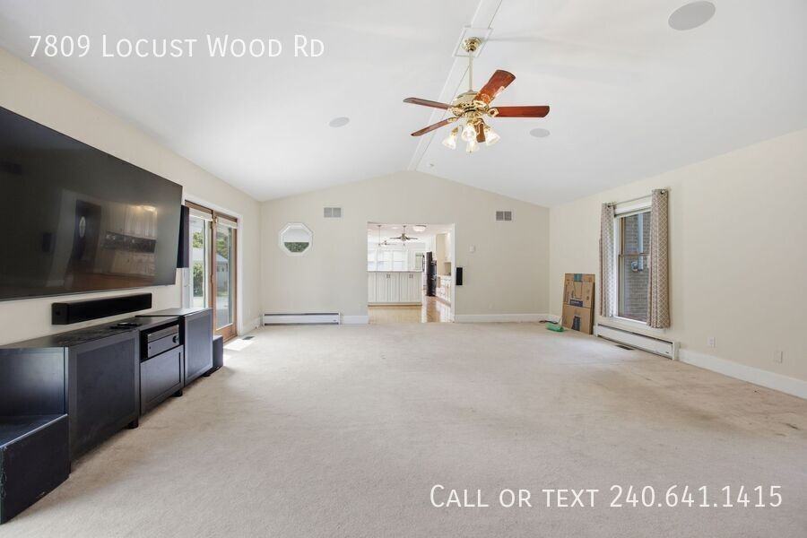 7809 Locust Wood Rd - Photo 5 of 37