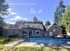featured image of 700 5th Ave S
