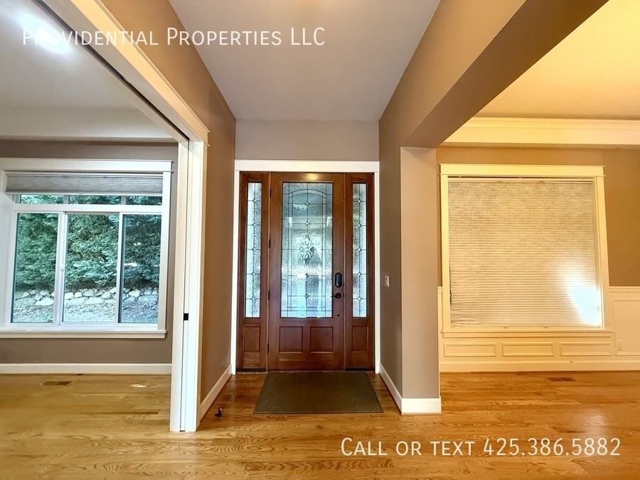 700 5th Ave S - Photo 4 of 17