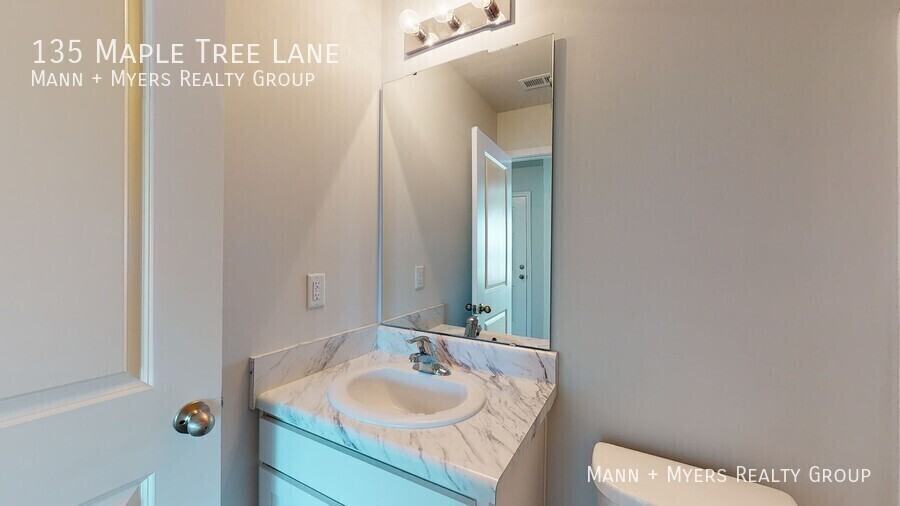 135 Maple Tree Ln - Photo 7 of 46