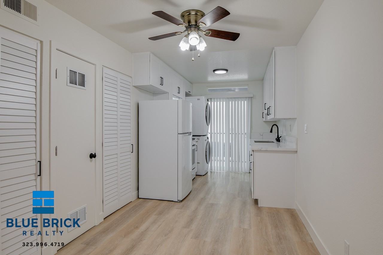 536 E Cypress Ave #302 - Photo 2 of 14
