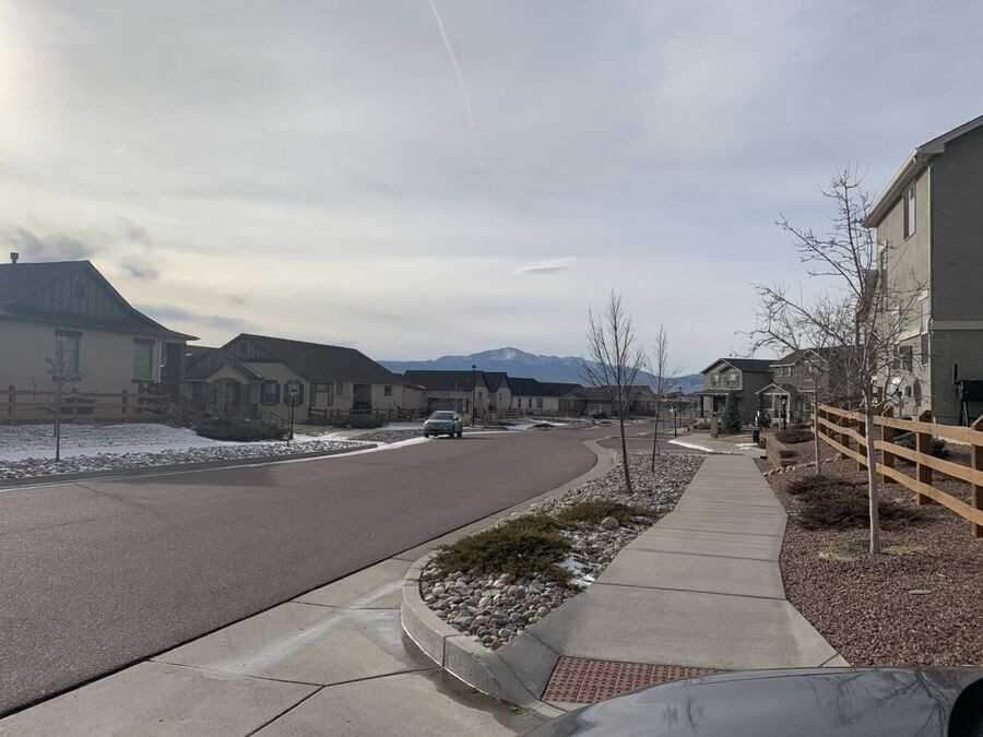 6645 Dance Hall Ln - Photo 5 of 29