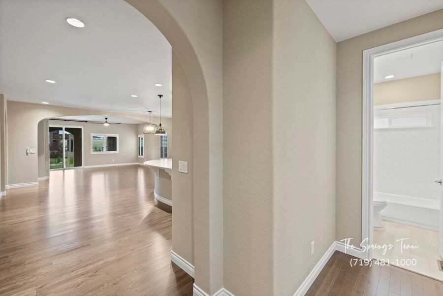 9547 Dewitt Dr - Photo 6 of 50