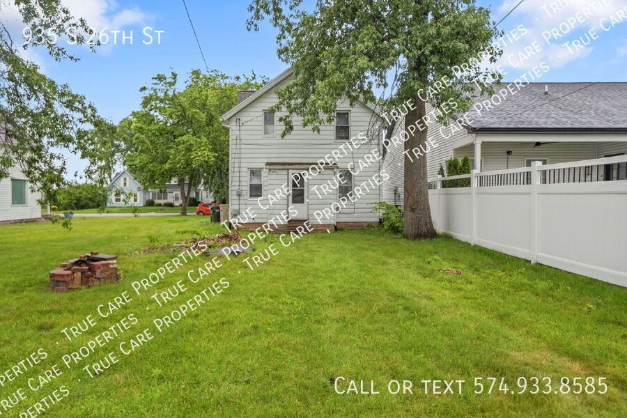 935 S 26th St - Photo 3 of 22