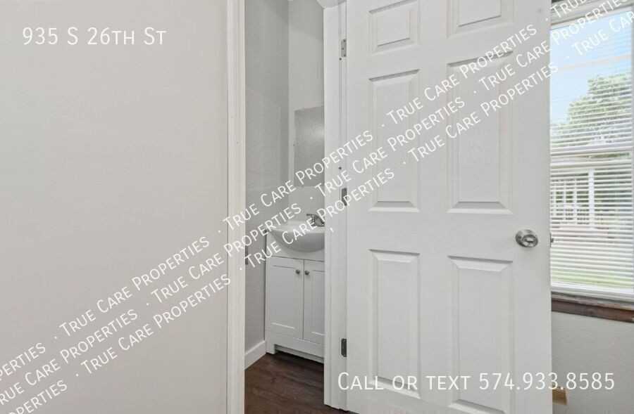 935 S 26th St - Photo 7 of 22