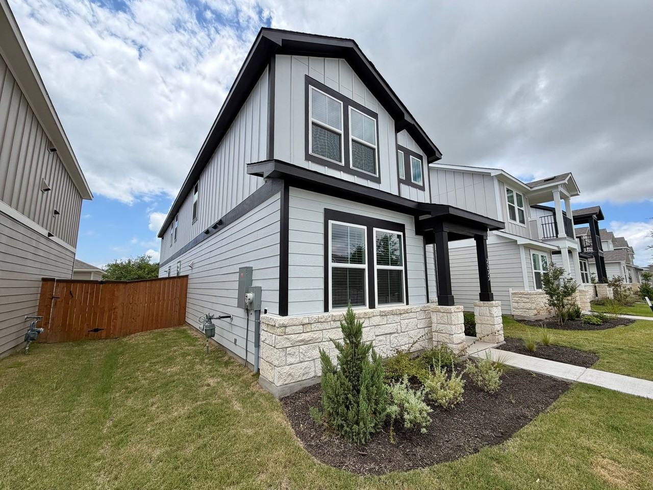 2235 Oscar Eli Pl - Photo 2 of 37
