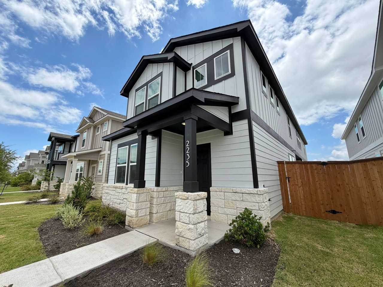 2235 Oscar Eli Pl - Photo 3 of 37