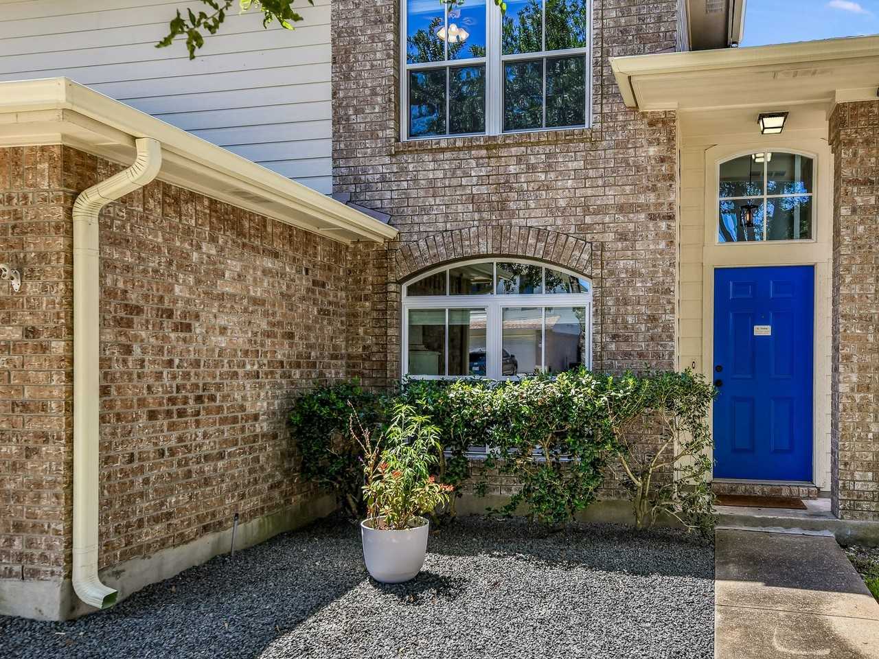 1021 Doras Dr - Photo 2 of 17