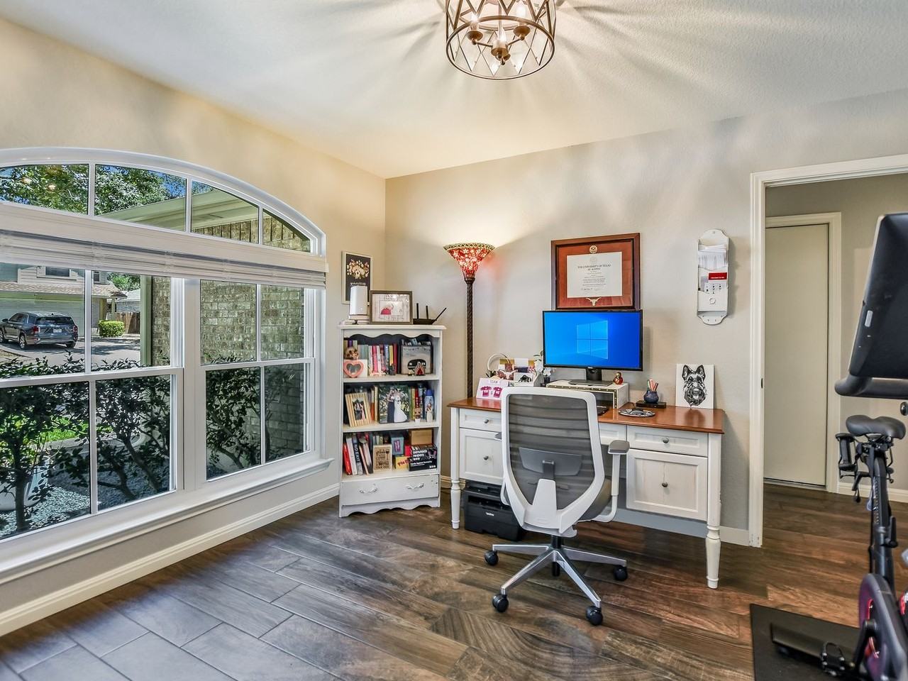 1021 Doras Dr - Photo 6 of 17