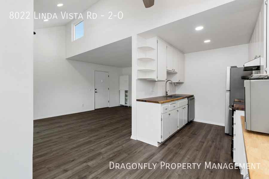 8022 Linda Vista Rd #2O - Photo 7 of 31