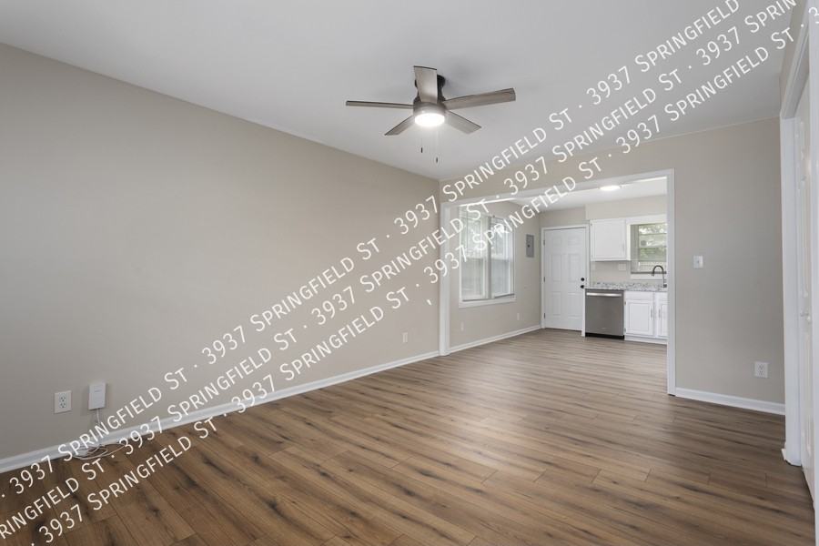 3937 Springfield St - Photo 3 of 18