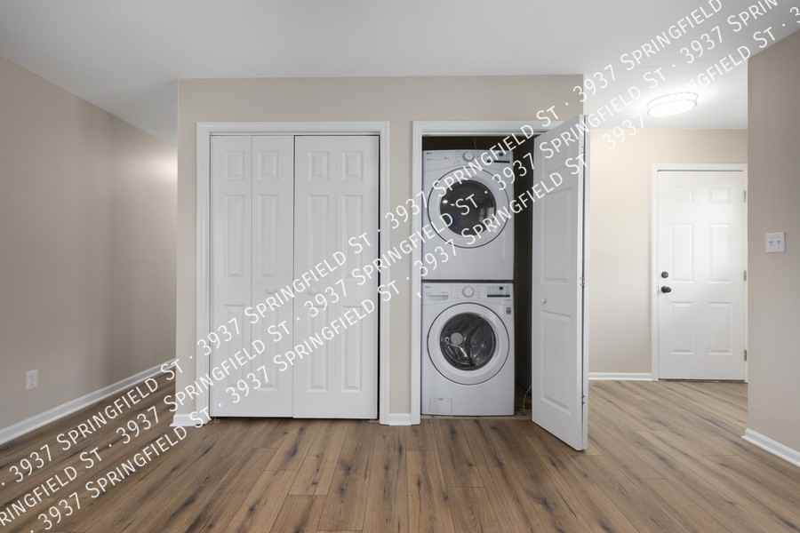 3937 Springfield St - Photo 4 of 18