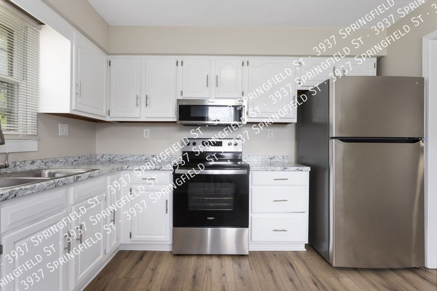 3937 Springfield St - Photo 6 of 18