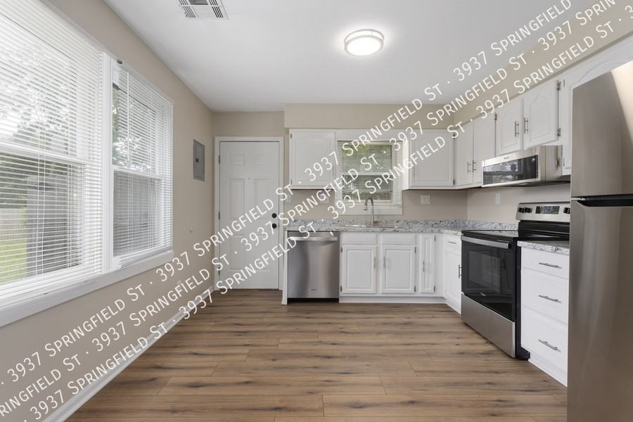 3937 Springfield St - Photo 7 of 18