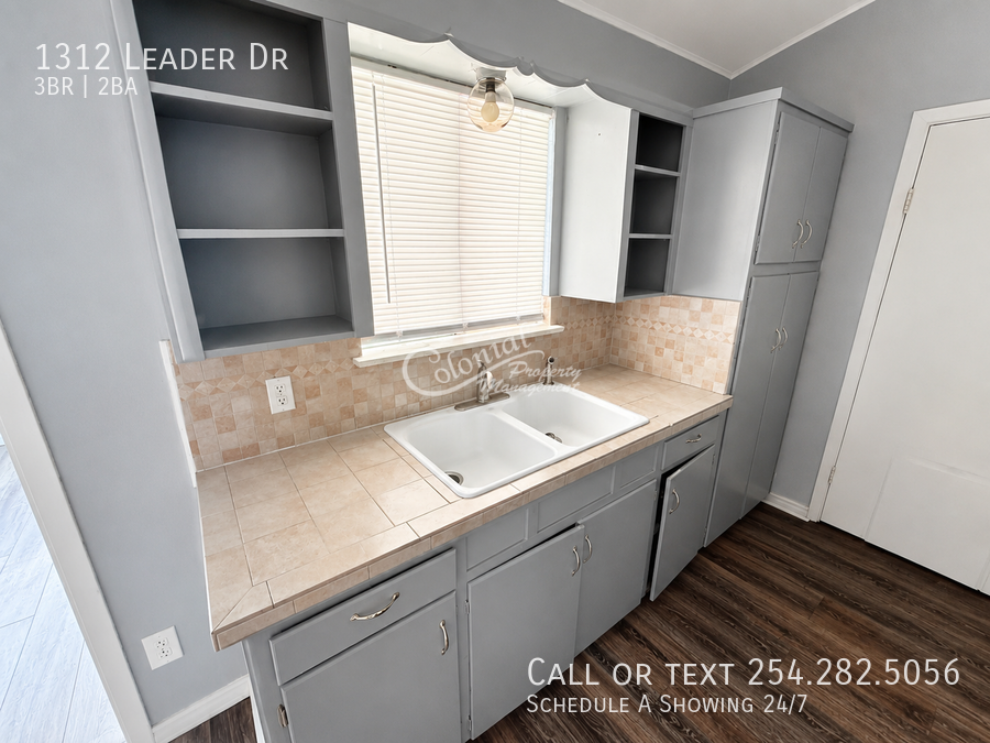 1312 Leader Dr - Photo 7 of 13