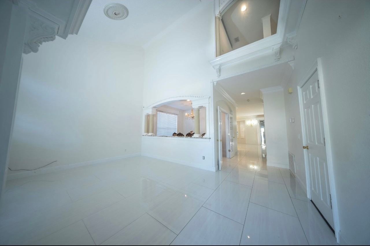 5456 Los Palma Vista Dr - Photo 2 of 44