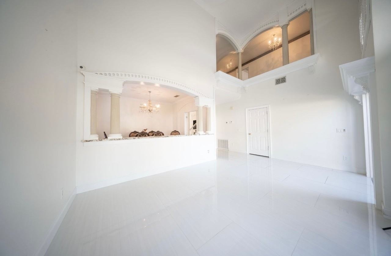 5456 Los Palma Vista Dr - Photo 4 of 44