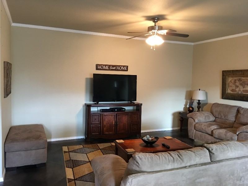6008 Nancy Ellen St - Photo 3 of 12