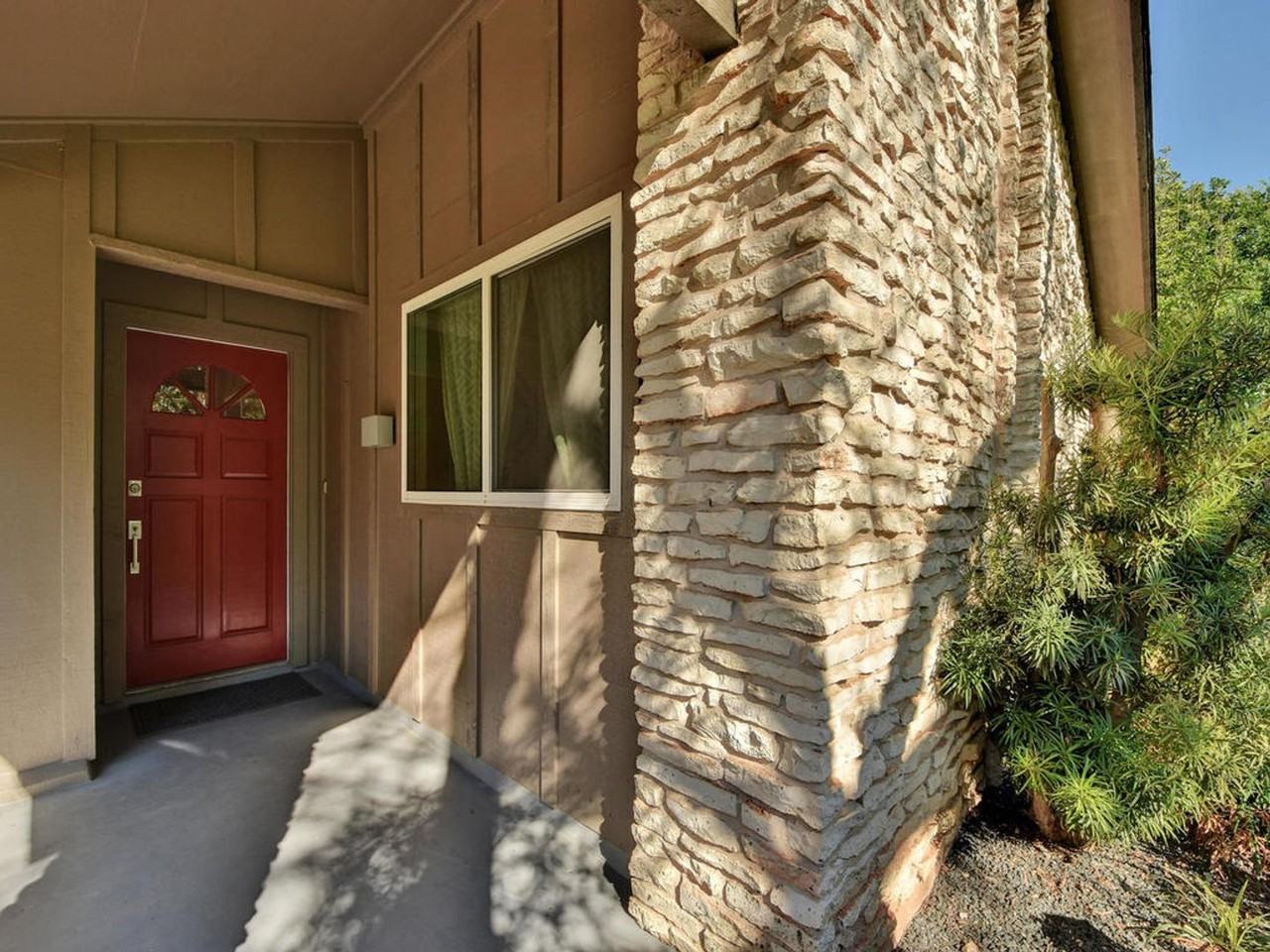 5320 Presidio Rd - Photo 4 of 42