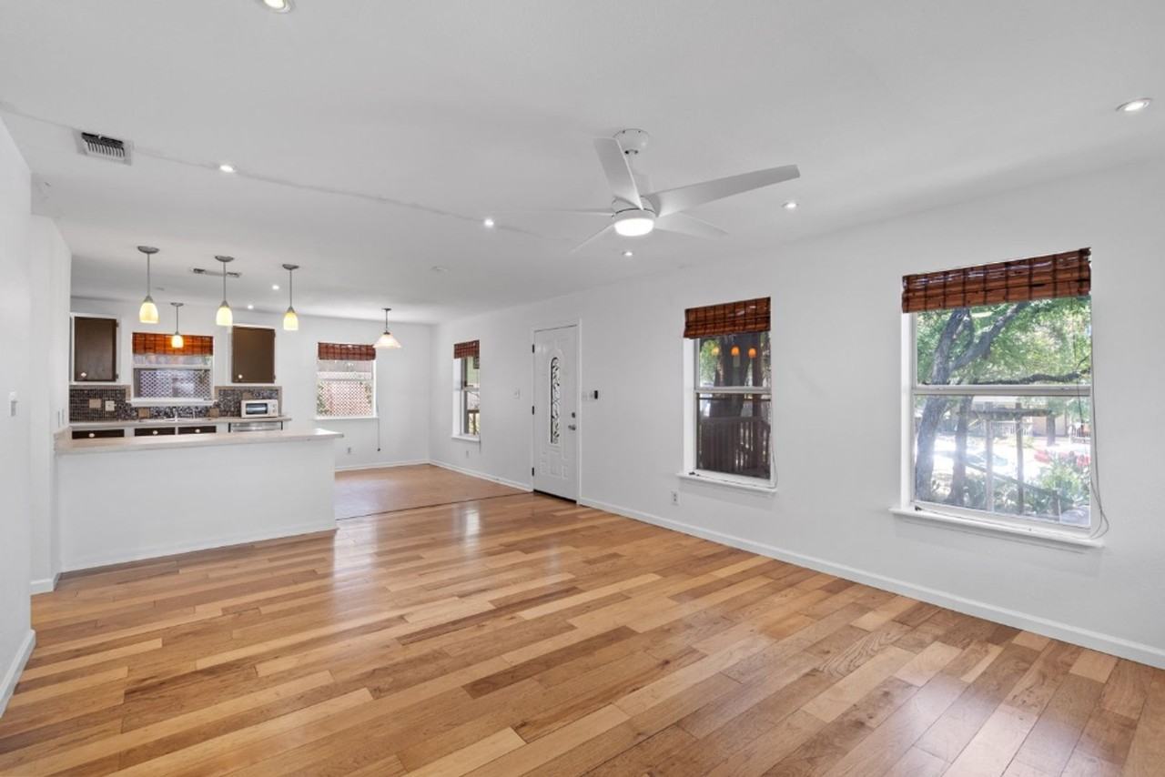 1211 Delano St - Photo 2 of 30