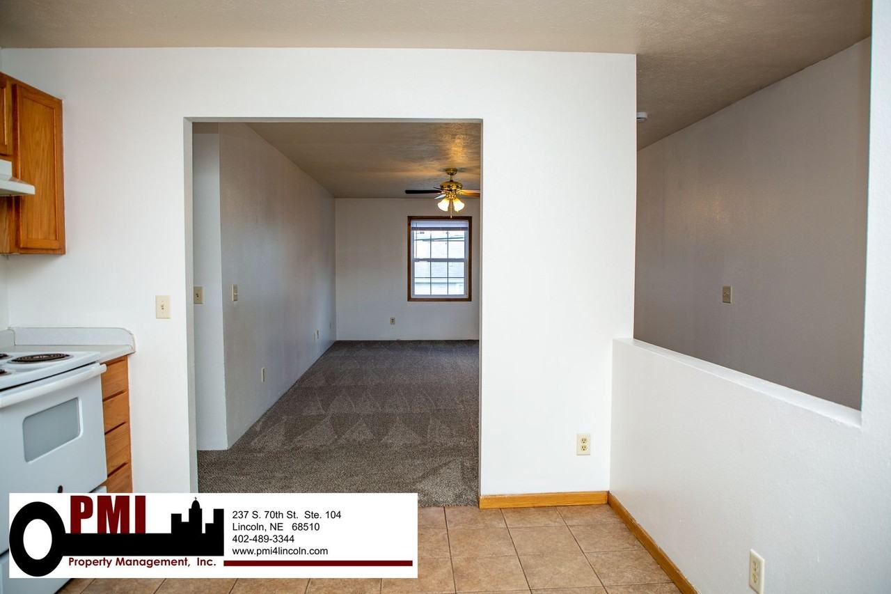 1748 N 27th St - Photo 3 of 40