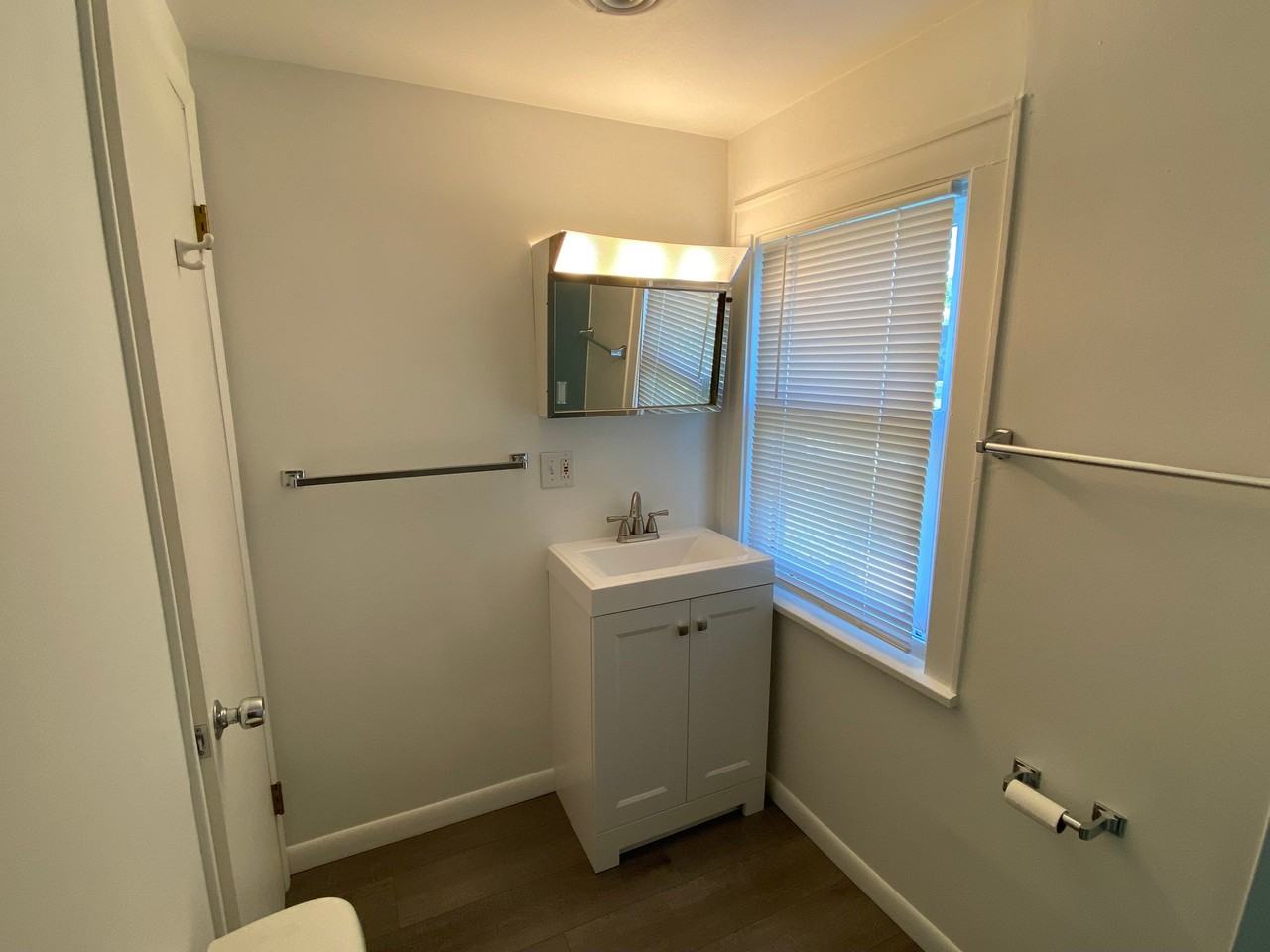 229 Pawling Ave #2ndFLRIGHT - Photo 4 of 13