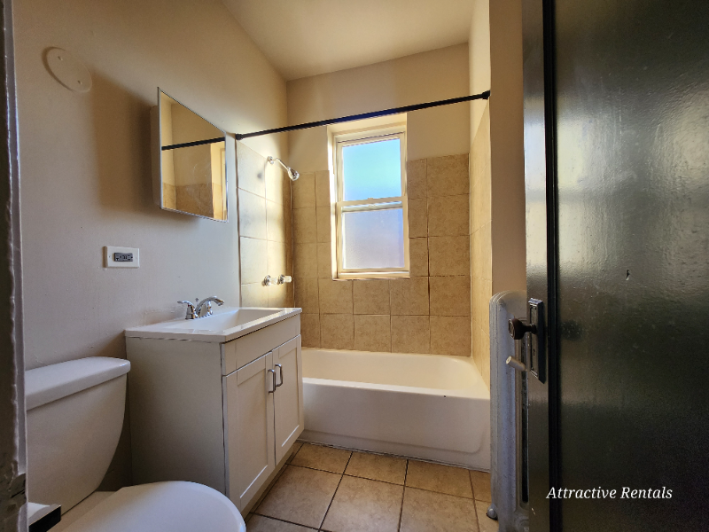1639 W 80th St #2 - Photo 5 of 10