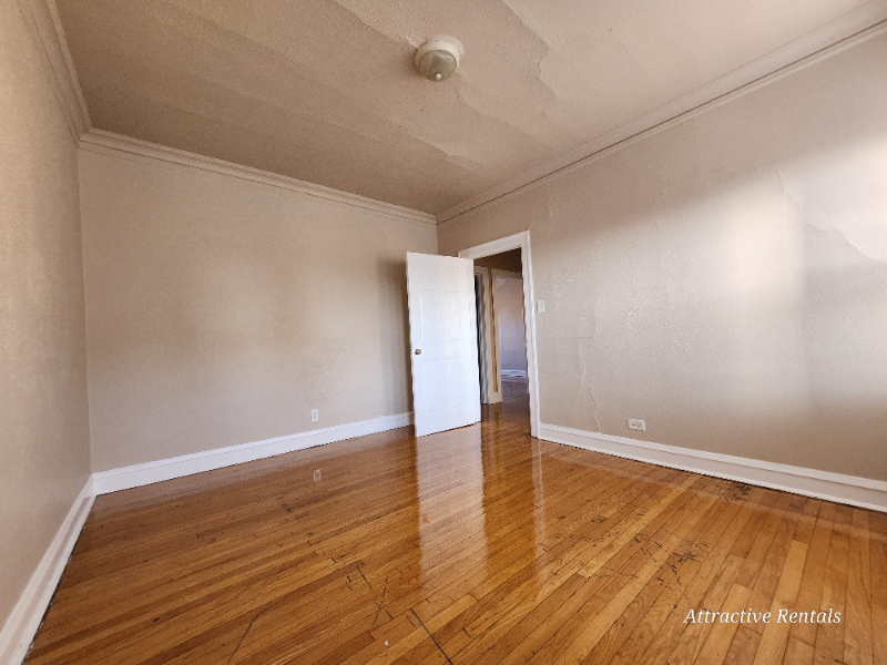 1639 W 80th St #2 - Photo 7 of 10