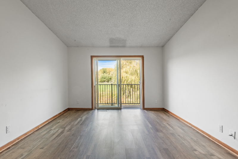 797 Parkside Dr - Photo 4 of 20
