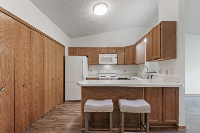 797 Parkside Dr - Photo 6 of 20