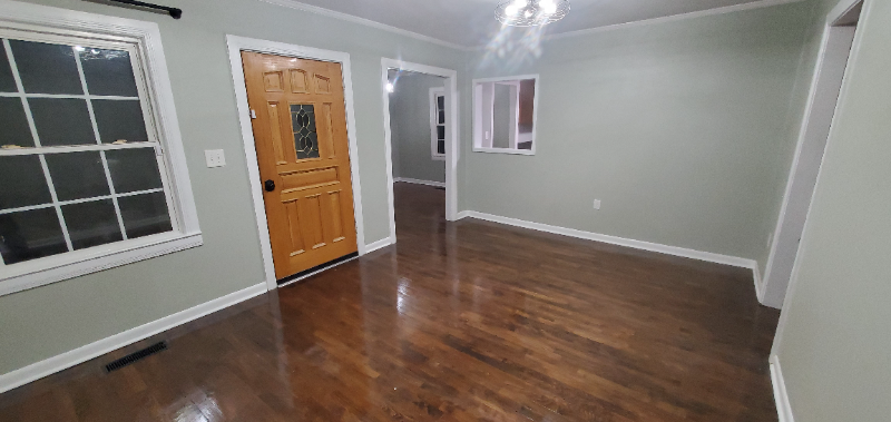 1209 Hoffman Ave - Photo 2 of 11