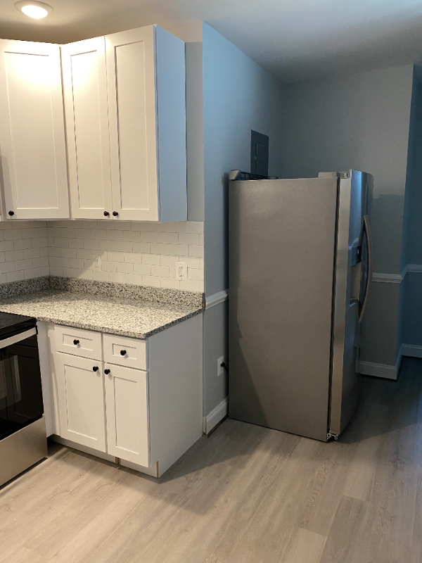 146 N East Ave - Photo 3 of 11