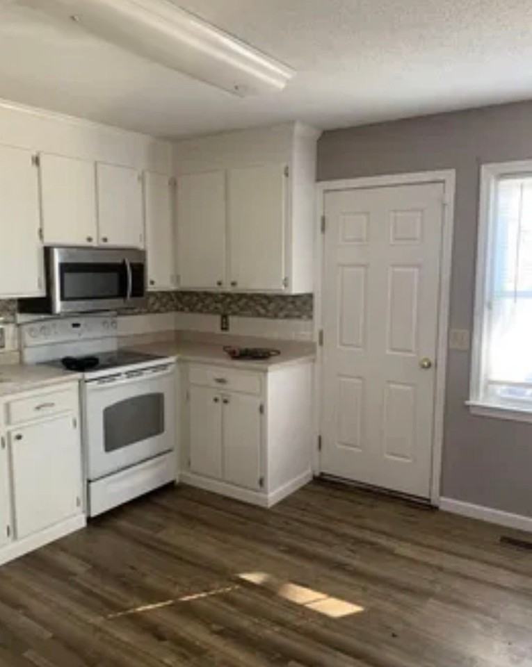 2212 Jones Rd - Photo 3 of 6
