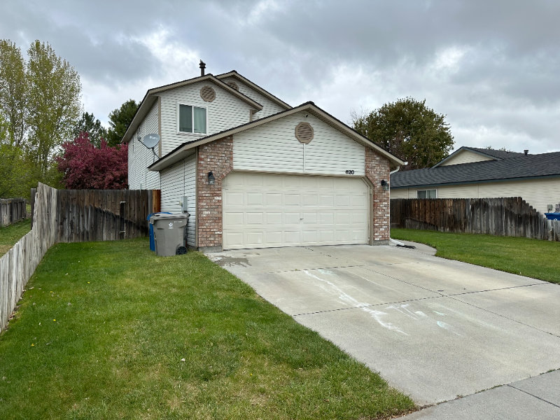 620 Teton Dr - Photo 3 of 20