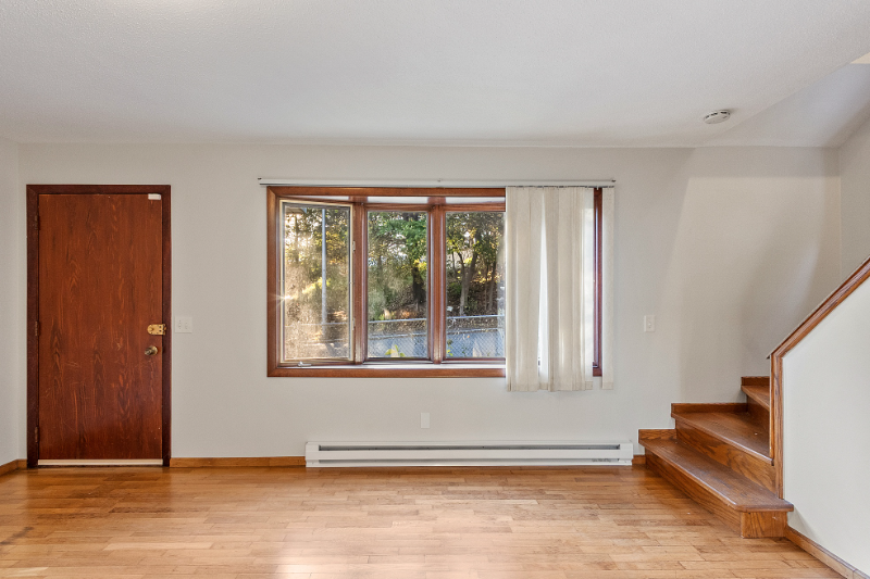 77 Ingleside Ave - Photo 7 of 13