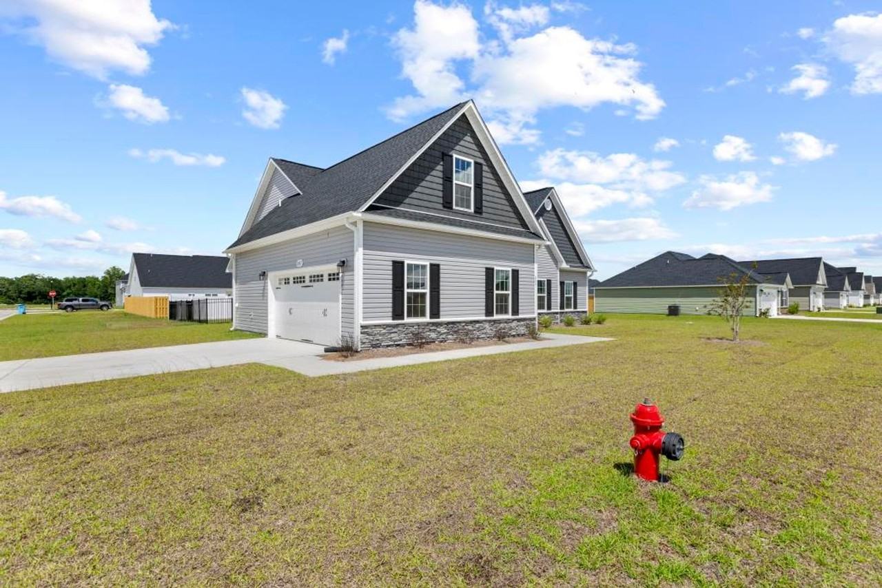 807 Maritime Way - Photo 2 of 28