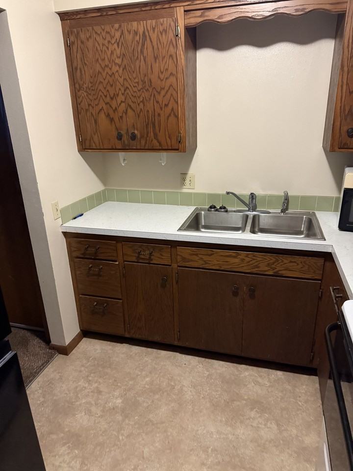 305 N Van Buren Ave #3 - Photo 2 of 6