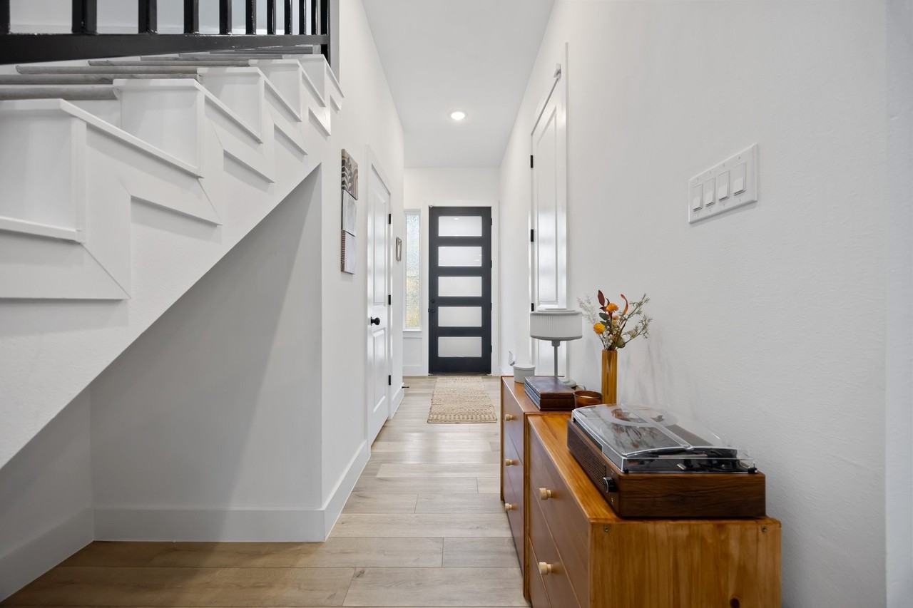 5702 Breland St #D - Photo 4 of 24